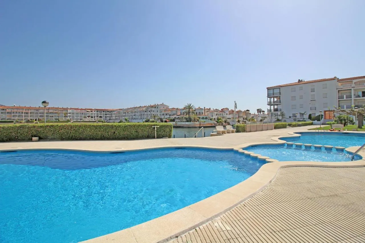 Apart-Rent Apartamento Sant Maurici 0136 Empuriabrava Appartement