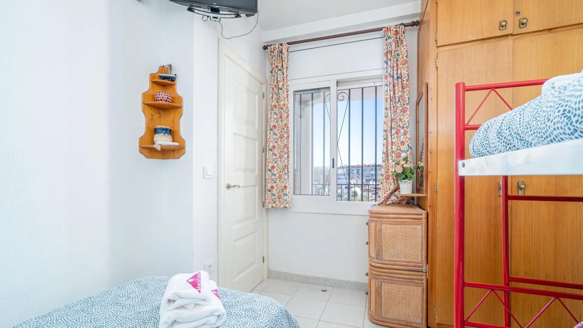 Apart-Rent Apartamento Sant Maurici 0136 Empuriabrava 0*,  Spanje